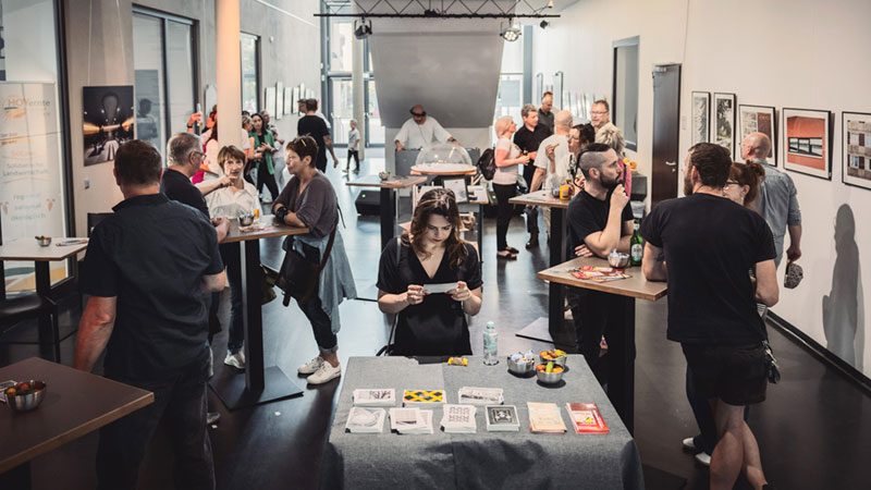 Vernissage der Werkschau »Zwölf« in der Kulturfabrik Hoyerswerda